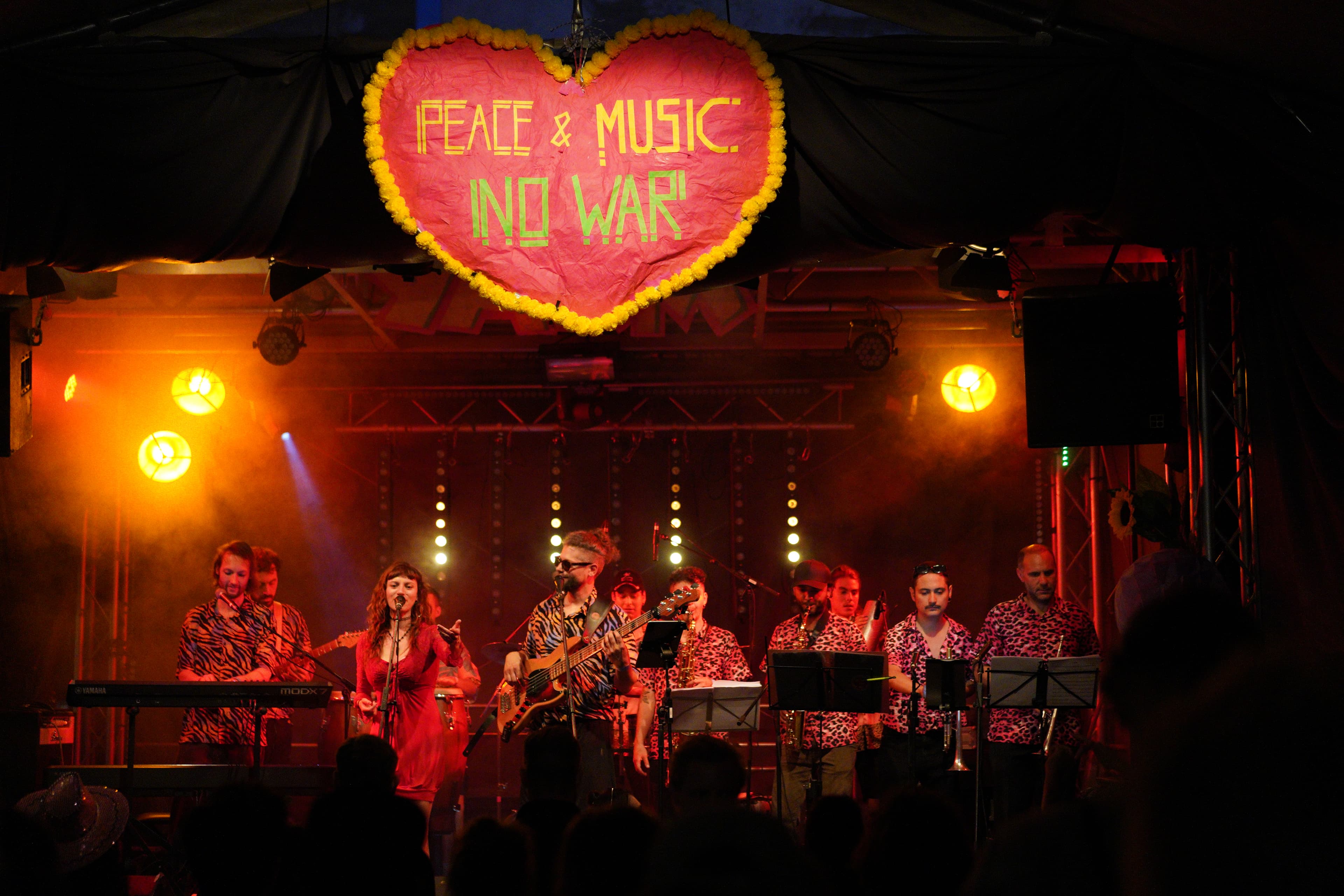 La Doble Nelson logo